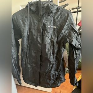 Columbia women’s wind and rain jacket